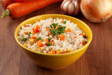 Arroz primavera com milho, cenoura e ervilha congelado 130g