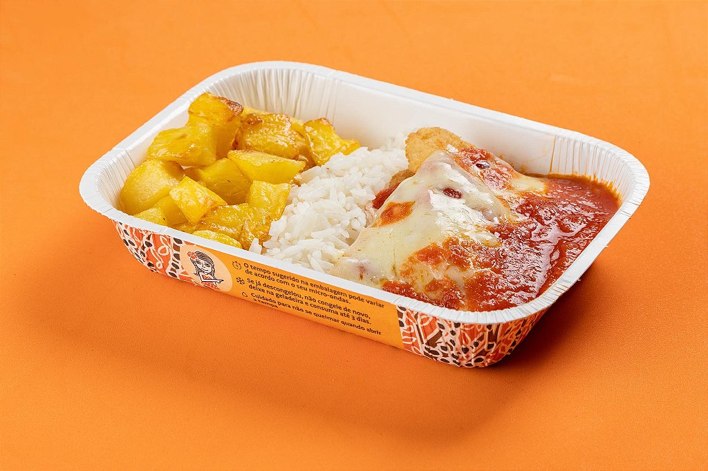 Filé de frango à Parmegiana com arroz branco e batata bolinha 400g