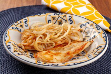 Filé de frango acebolado congelado 200g