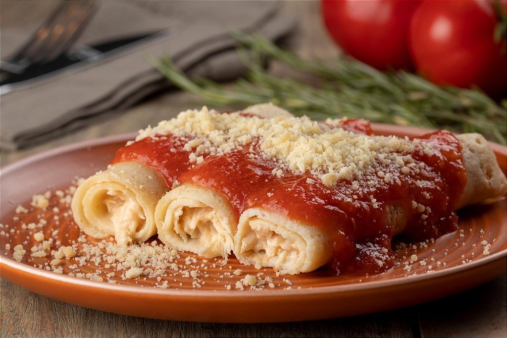 Panqueca de frango com requeijão ao molho sugo congelado 300g