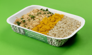 Peito de frango desfiado com purê de abóbora cabotiá e arroz integral 400g