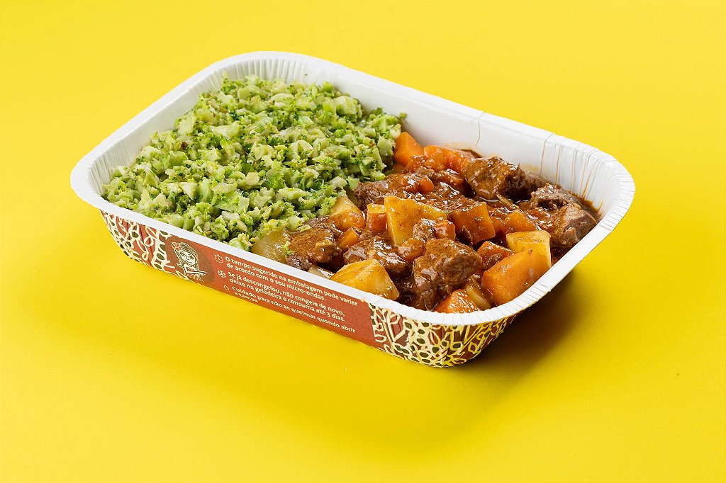 Picadinho com cenoura e batata com falso arroz de brócolis 400g